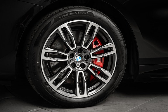 BMW i5 12 of 30