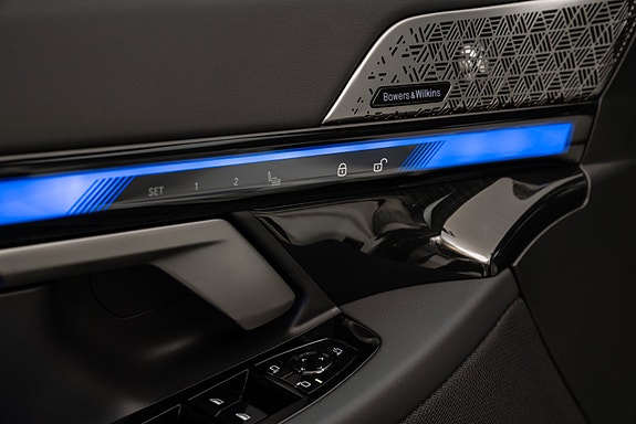 BMW i5 21 of 30