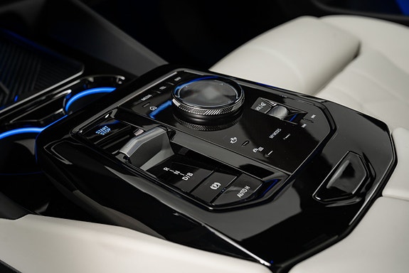 BMW i5 17 of 30