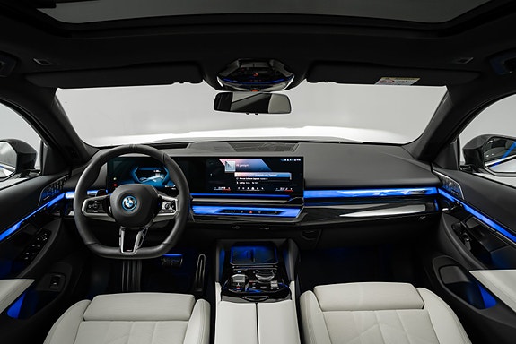 BMW i5 13 of 30