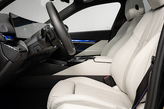 BMW i5 18 of 30