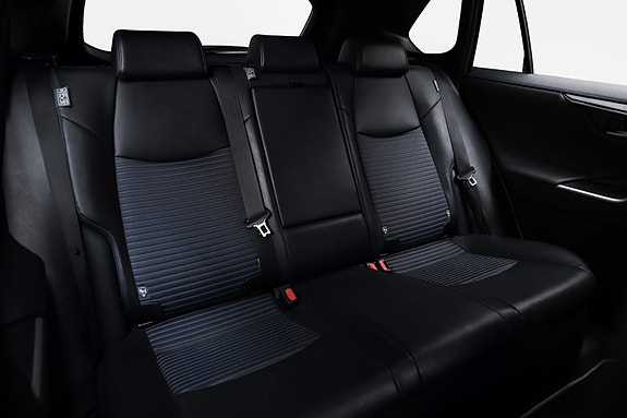 Toyota RAV4 14 of 24