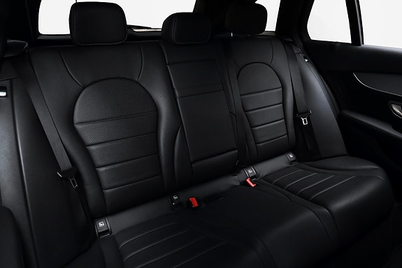 Mercedes-Benz C350 e 14 of 25