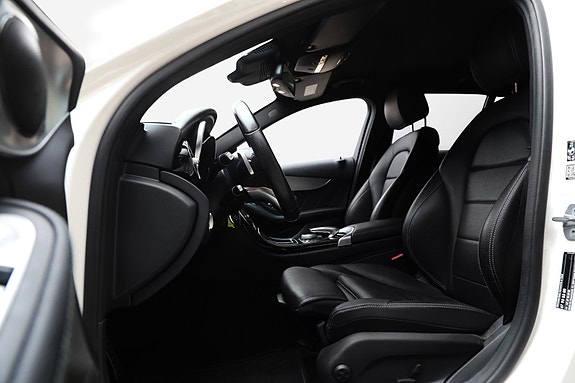 Mercedes-Benz C350 e 12 of 25
