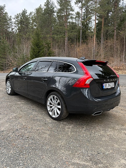 Volvo V60 9 of 28
