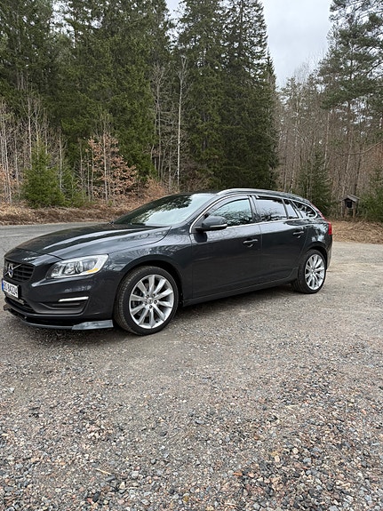 Volvo V60 11 of 28