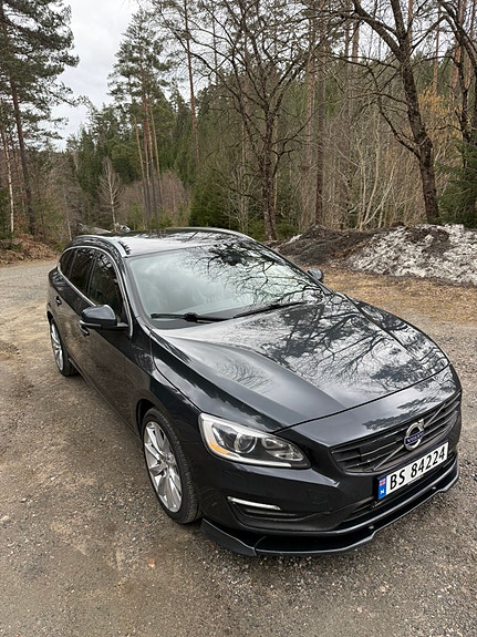 Volvo V60 4 of 28