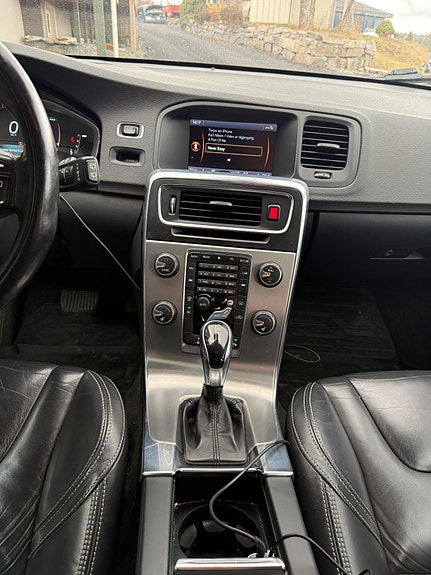 Volvo V60 15 of 28
