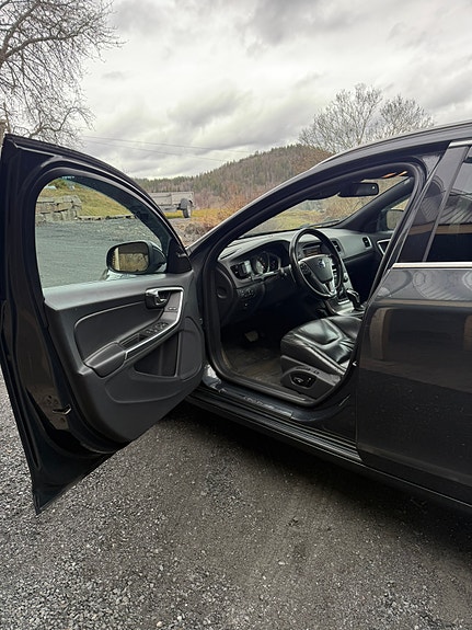 Volvo V60 28 of 28