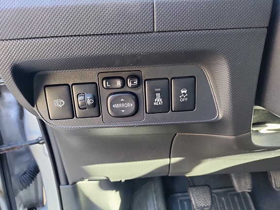 Toyota Auris 8 of 9