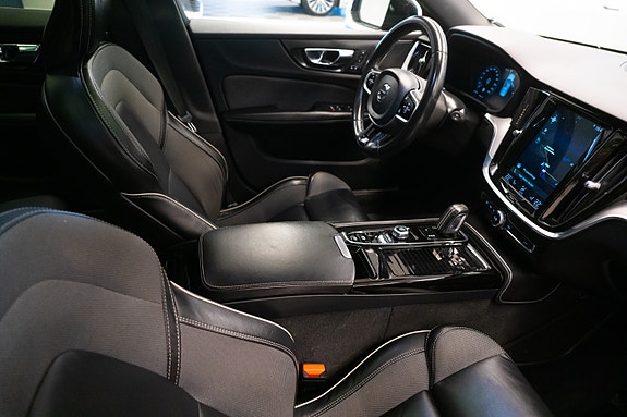 Volvo V60 26 of 30