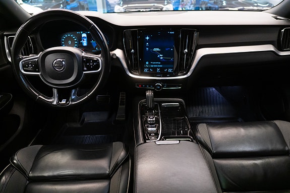 Volvo V60 25 of 30