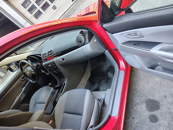 Mazda 3 6 of 6