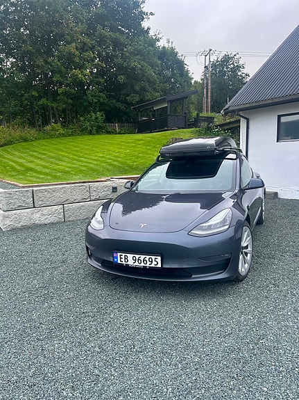 Tesla Model 3 2 of 18
