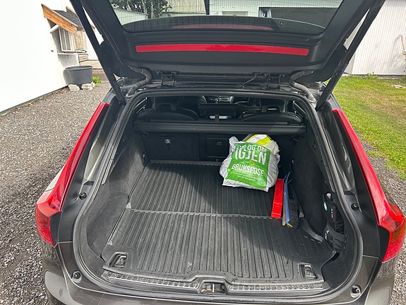 Volvo V90 21 of 30