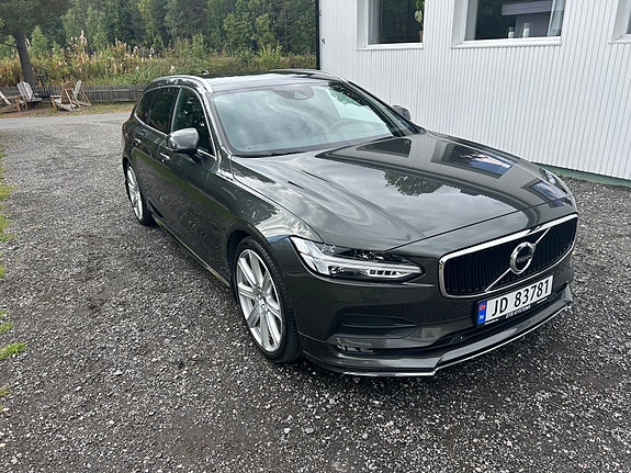 Volvo V90 10 of 30