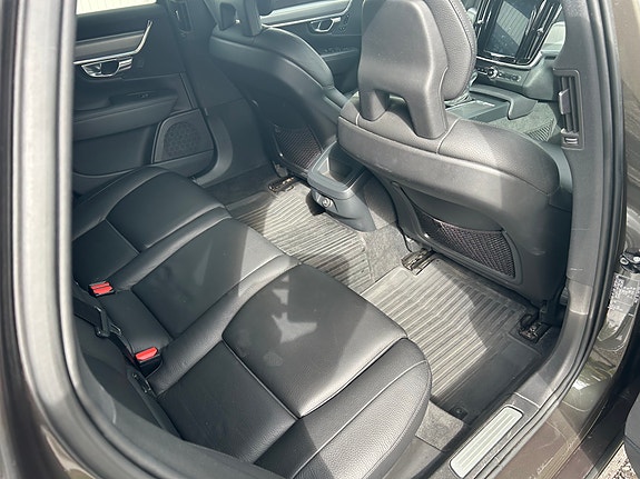 Volvo V90 18 of 30