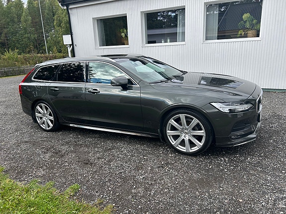 Volvo V90 9 of 30