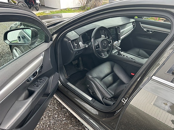 Volvo V90 19 of 30