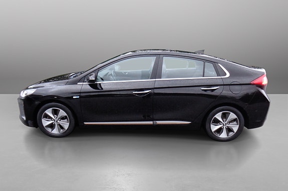 Hyundai IONIQ 2 of 30