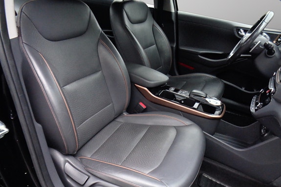 Hyundai IONIQ 16 of 30