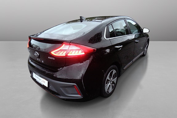 Hyundai IONIQ 6 of 30
