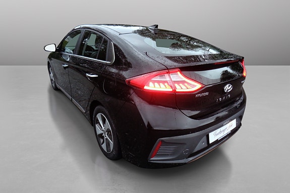 Hyundai IONIQ 3 of 30