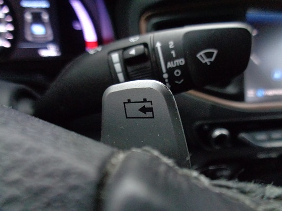 Hyundai IONIQ 29 of 30