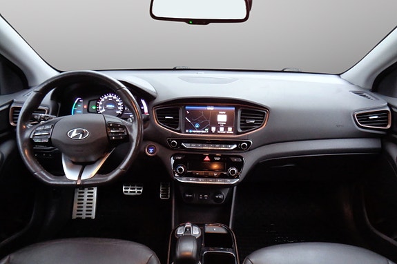 Hyundai IONIQ 18 of 30