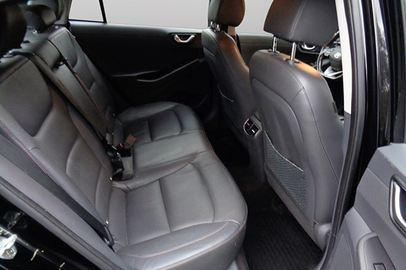 Hyundai IONIQ 17 of 30