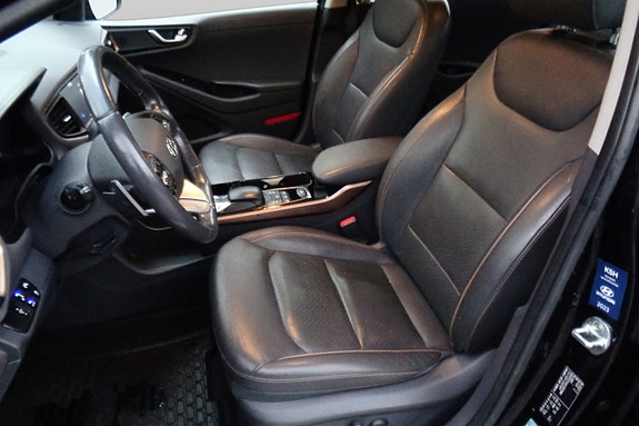 Hyundai IONIQ 12 of 30