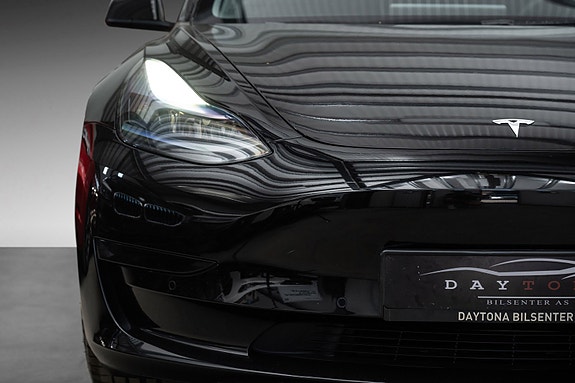 Tesla Model 3 3 of 20