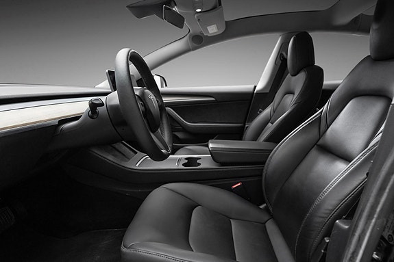 Tesla Model 3 9 of 20