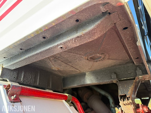 Scania R142H V8 6x2 tippbil –Zetterbergs påbygg m / 1070 kranhylser 12 of 30