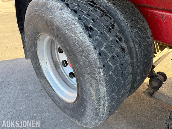 Scania R142H V8 6x2 tippbil –Zetterbergs påbygg m / 1070 kranhylser 22 of 30