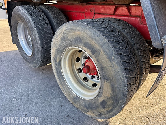 Scania R142H V8 6x2 tippbil –Zetterbergs påbygg m / 1070 kranhylser 20 of 30