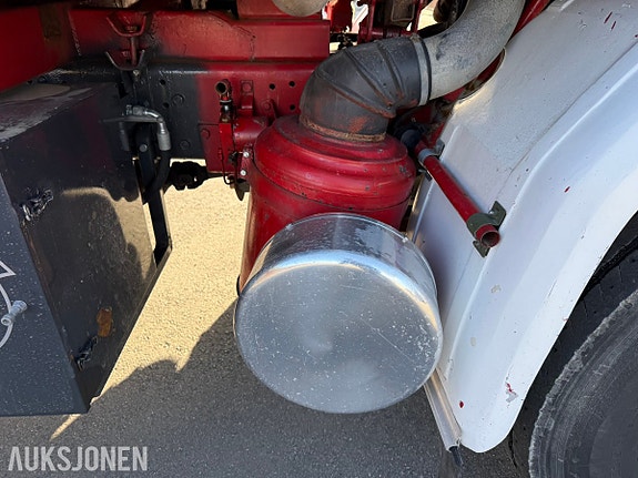 Scania R142H V8 6x2 tippbil –Zetterbergs påbygg m / 1070 kranhylser 17 of 30