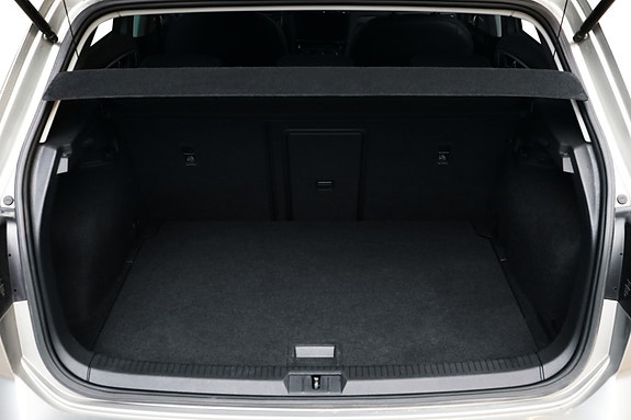 Volkswagen e-Golf VII 6 of 22