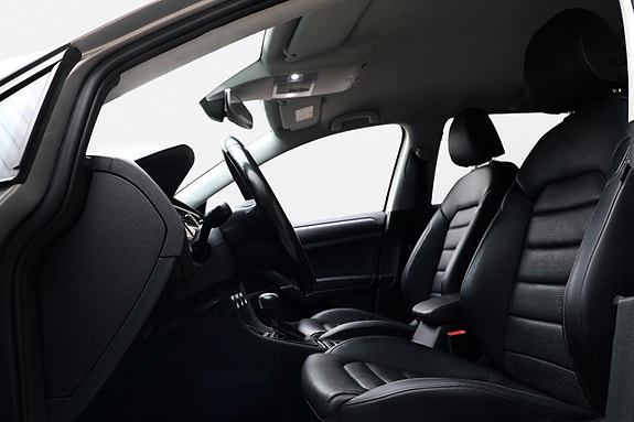 Volkswagen e-Golf VII 9 of 22