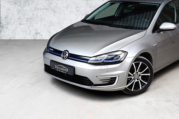 Volkswagen e-Golf VII 3 of 22