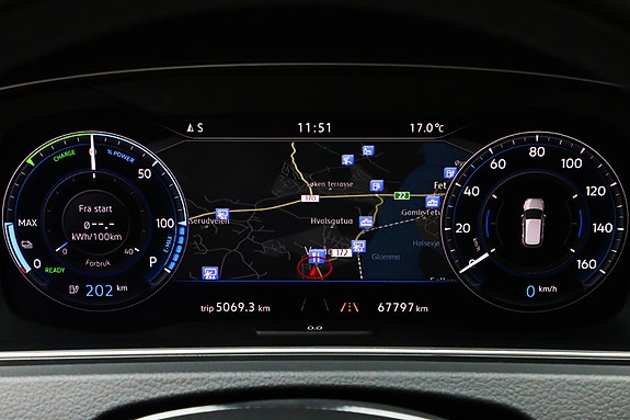Volkswagen e-Golf VII 15 of 22