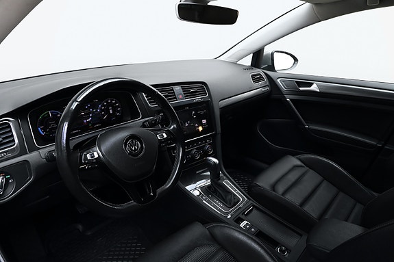 Volkswagen e-Golf VII 8 of 22