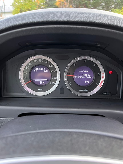 Volvo V70 4 of 9
