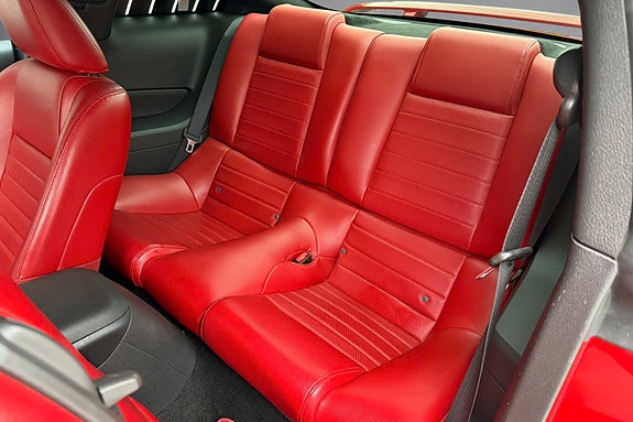 Ford Mustang 17 of 21