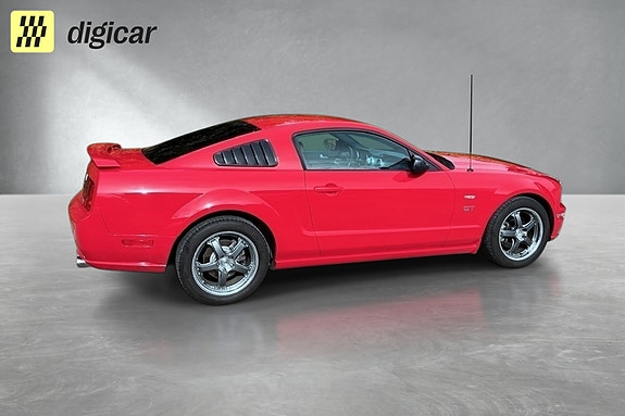 Ford Mustang 6 of 21