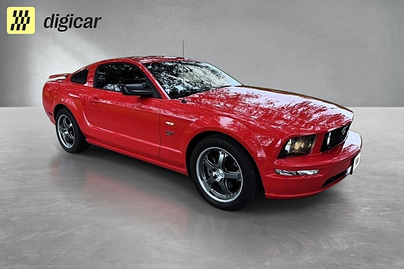 Ford Mustang 7 of 21
