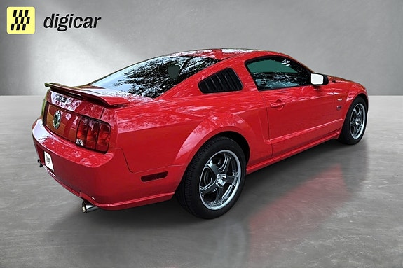 Ford Mustang 5 of 21
