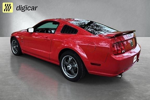 Ford Mustang 2 of 21