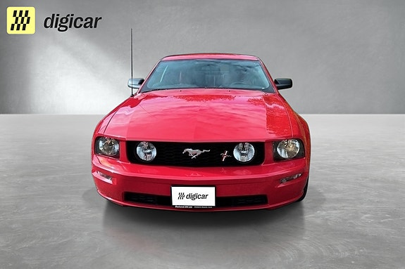 Ford Mustang 8 of 21