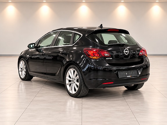 Opel Astra 6 of 18